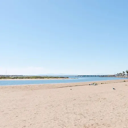 Apartment T2 Climatise Pres Plage, Parking, Cuisine Equipee, Balcon - - Fr-1-409-227 *