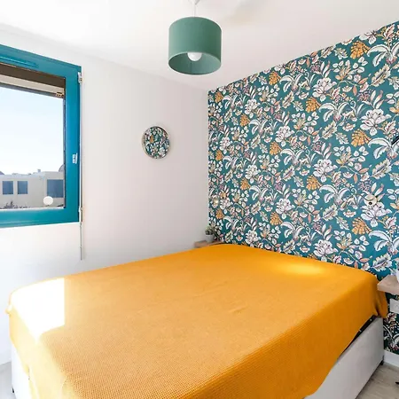 T2 Climatise Pres Plage, Parking, Cuisine Equipee, Balcon - - Fr-1-409-227